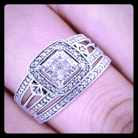 Princess-Cut & Round Diamond Bridal Set, Size 5 - Picture 3 of 7